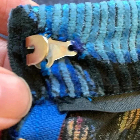 Source Unknown, one-of-a-kind, handmade skirt in a muted colour palette - Picture 5 of 6